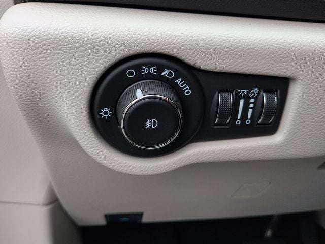 2024 Chrysler Pacifica Touring L - Photo 17