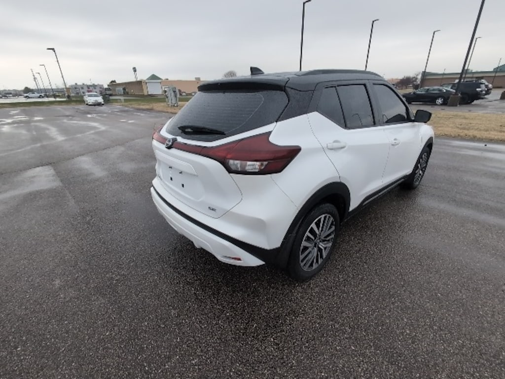 Used 2023 Nissan Kicks SR SUV
