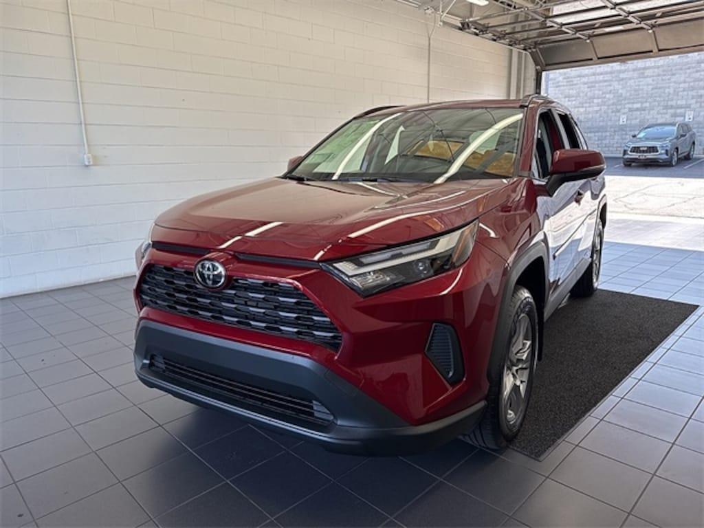 New 2025 Toyota RAV4 Hybrid XLE SUV