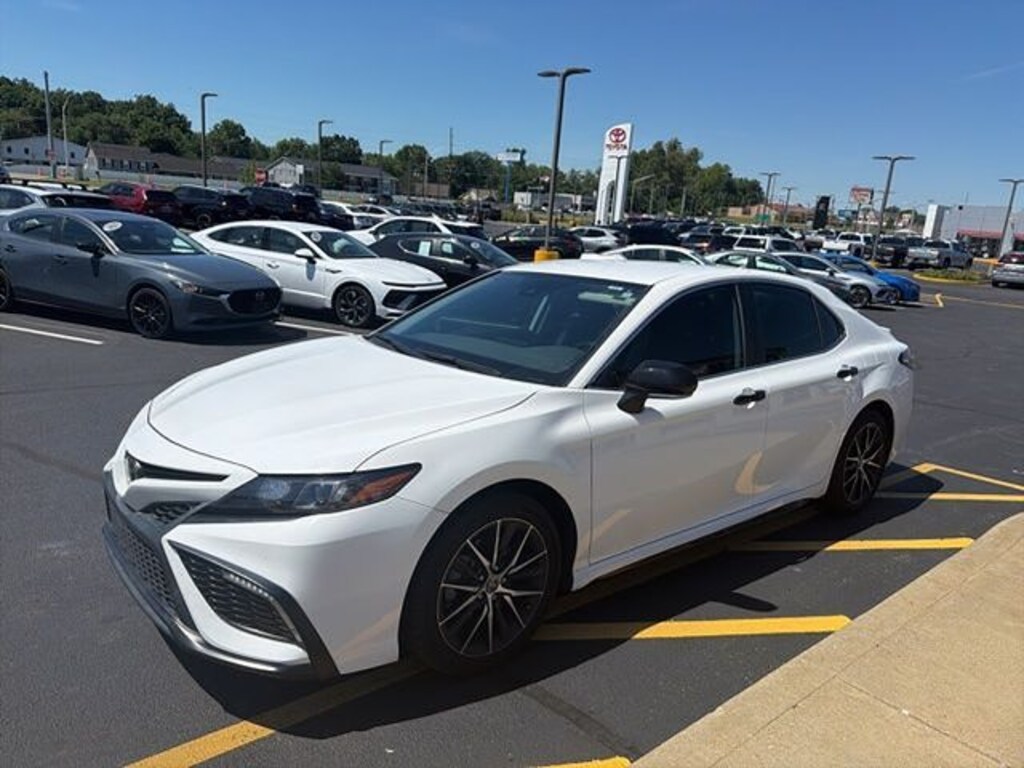 Certified 2022 Toyota Camry SE Sedan