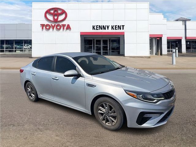 Sparkling Silver 2020 Kia Optima LX FWD Sedan Front-Wheel Drive 6-Speed Automatic