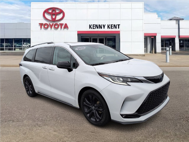 2022 Toyota Sienna XSE 7-Passenger FWD   