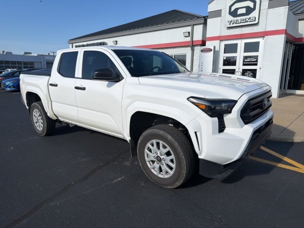 Used 2024 Toyota Tacoma SR Truck Double Cab