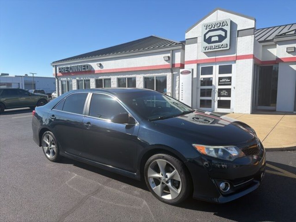 Used 2014 Toyota Camry SE Sport Sedan