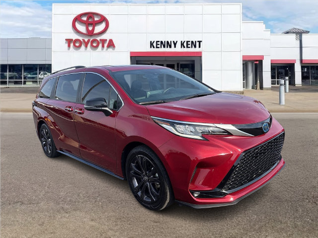 2024 Toyota Sienna XSE 7-Passenger FWD