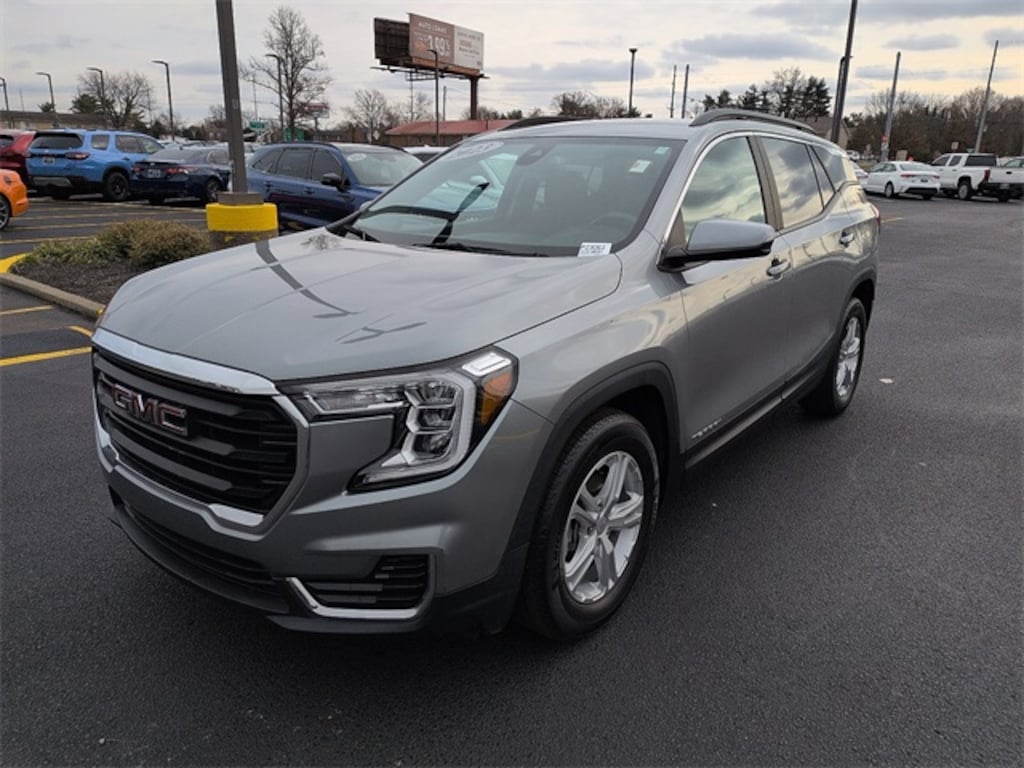 Used 2023 GMC Terrain SLE SUV