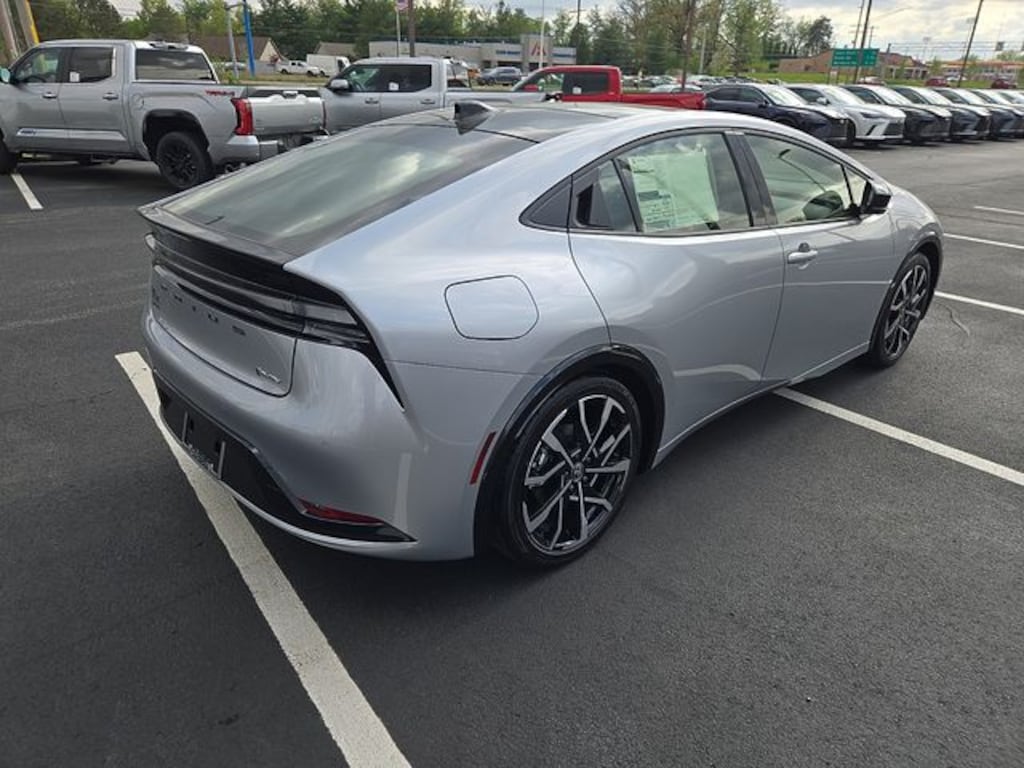 New 2026 Toyota Prius Plug-In Hybrid XSE Hatchback