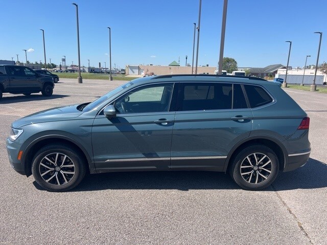 2021 Volkswagen Tiguan SE photo 3