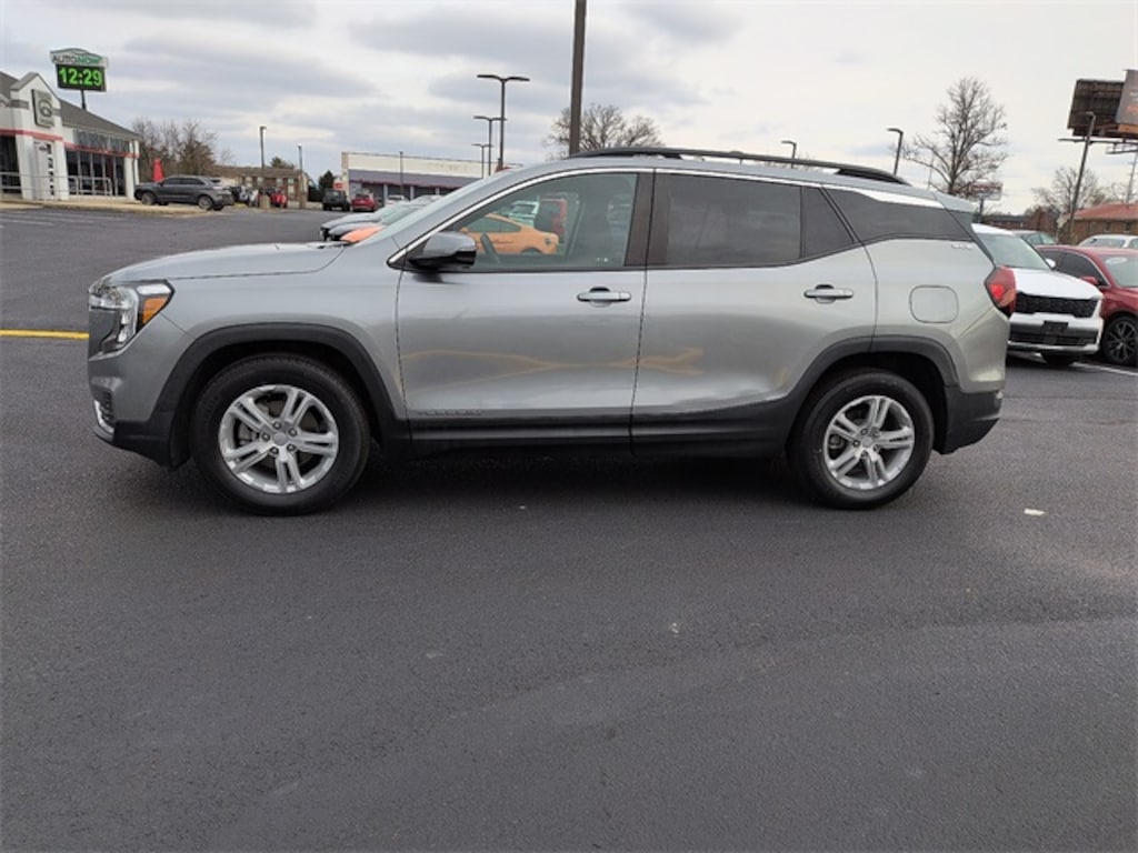 Used 2023 GMC Terrain SLE SUV