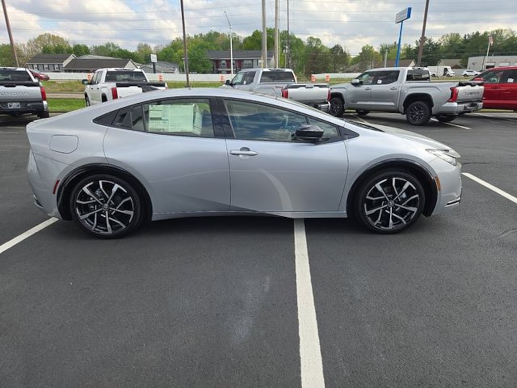 New 2026 Toyota Prius Plug-In Hybrid XSE Hatchback