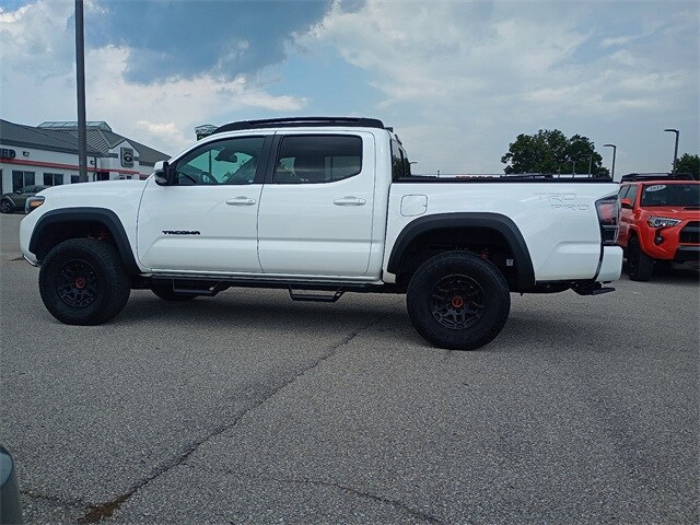 2023 Toyota Tacoma TRD Pro photo 4