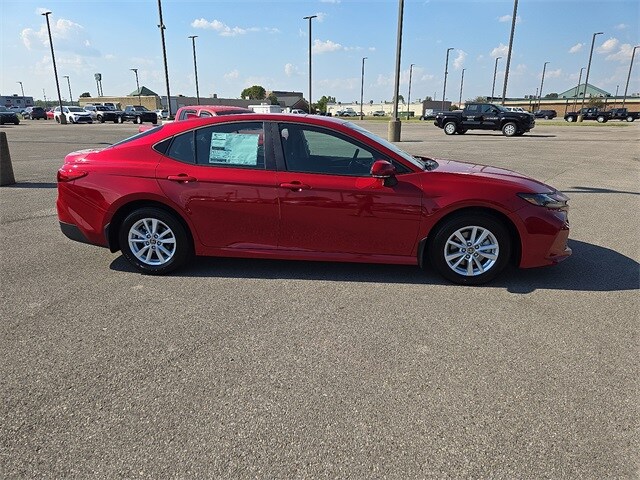 2026 Toyota Camry LE photo 2
