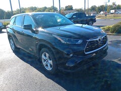 2025 Toyota Highlander LE SUV