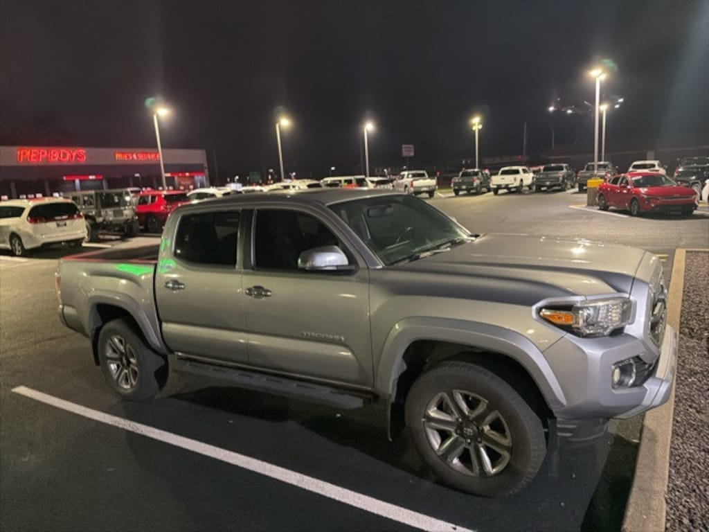 Used 2017 Toyota Tacoma Limited Truck Double Cab