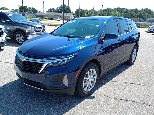 2022 Chevrolet Equinox LT photo 3