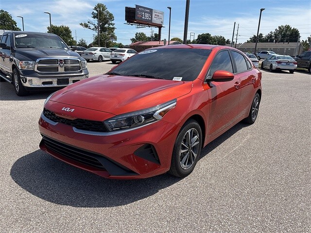 2024 Kia Forte LXS photo 3