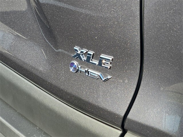 2025 Toyota RAV4 Hybrid XLE Premium photo 3