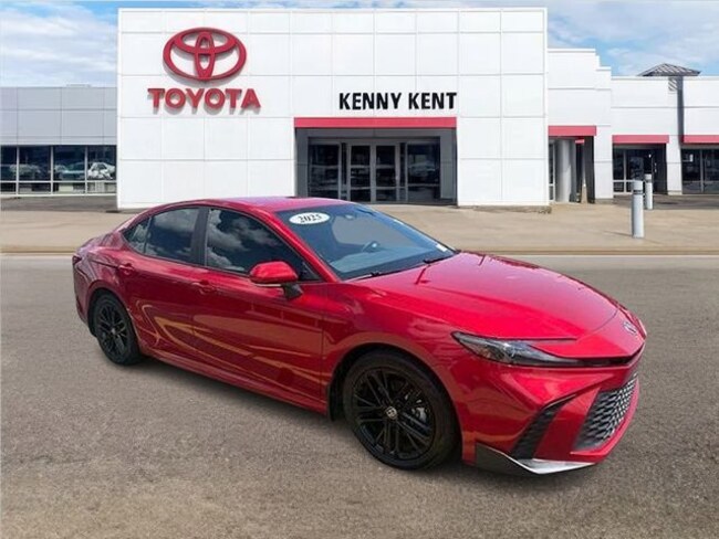 2025 Toyota Camry SE Sedan