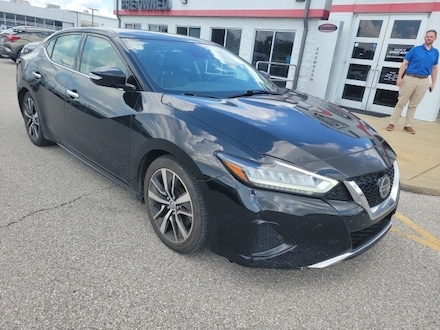 2021 Nissan Maxima SV Sedan
