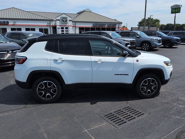 2025 Jeep Compass Trailhawk - Photo 8