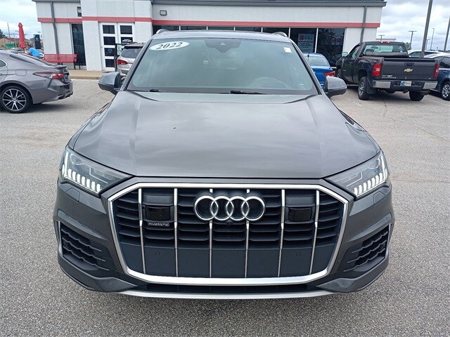 2022 Audi Q7 55 Prestige photo 2