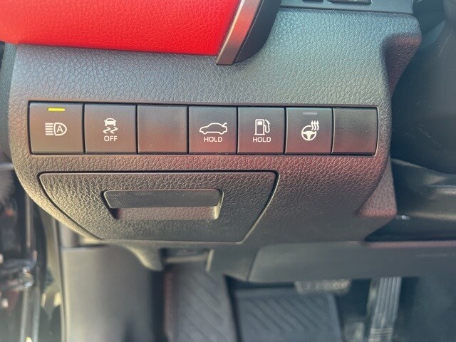 2020 Toyota Camry XSE photo 2