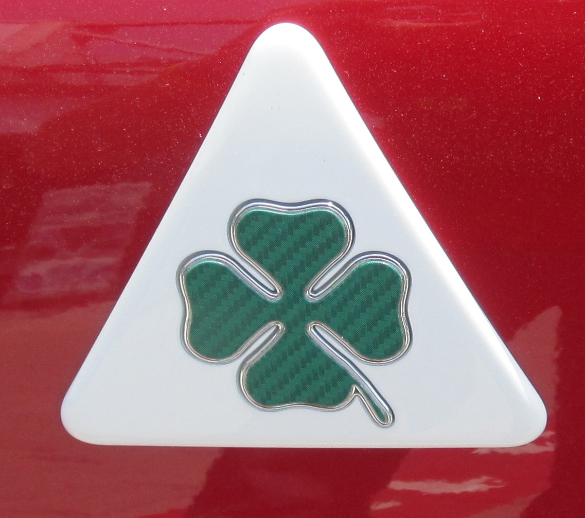 Alfa_Romeo_Quadrifoglio emblem.jpeg