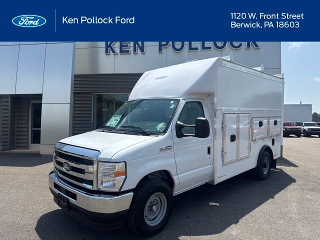 2027 Ford E-Series SRW E-350 Super Duty 158 in WB's photo