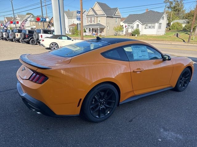 2026 Ford Mustang EcoBoost Fastback - Photo 6