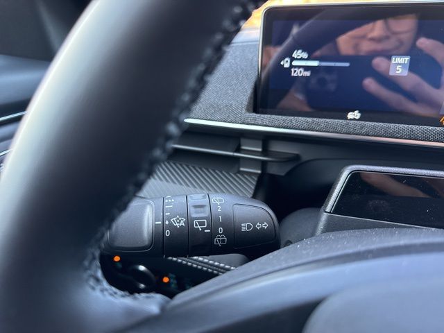 2025 Ford Mustang Mach-E Premium - Photo 32