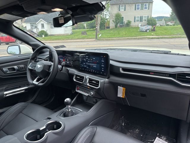 2025 Ford Mustang GT Premium Convertible - Photo 38