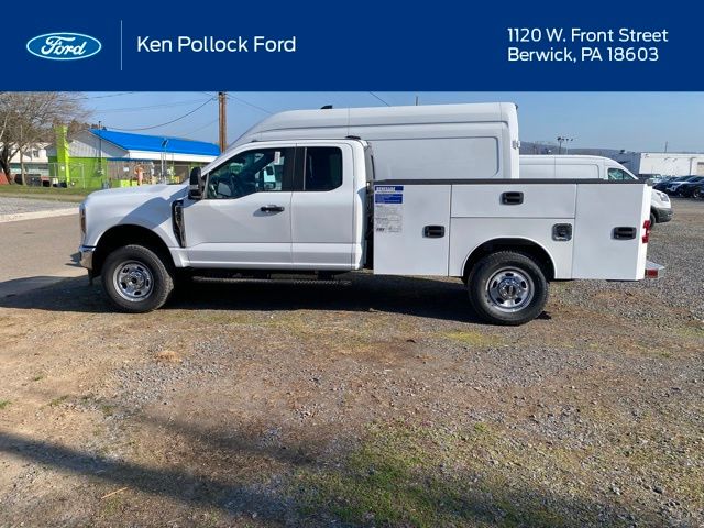 2026 Ford F-350 Super Duty Chassis Cab