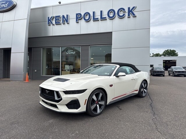 2025 Ford Mustang GT Premium Convertible photo 2