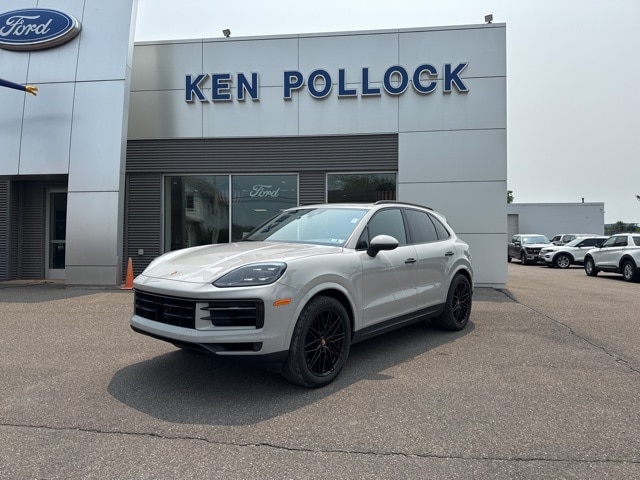 Used 2024 Porsche Cayenne Base with VIN WP1AA2AY2RDA10258 for sale in Berwick, PA