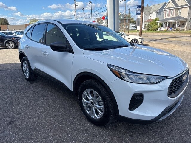 2026 Ford Escape Active photo 2
