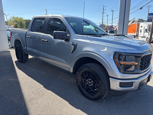 2025 Ford F-150 STX photo 4