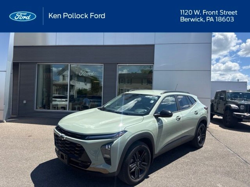 Used 2025 Chevrolet Trax Activ SUV