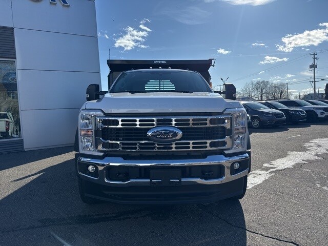 2024 Ford F-550 photo 2