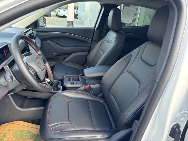 2025 Ford Mustang Mach-E Premium - Photo 16