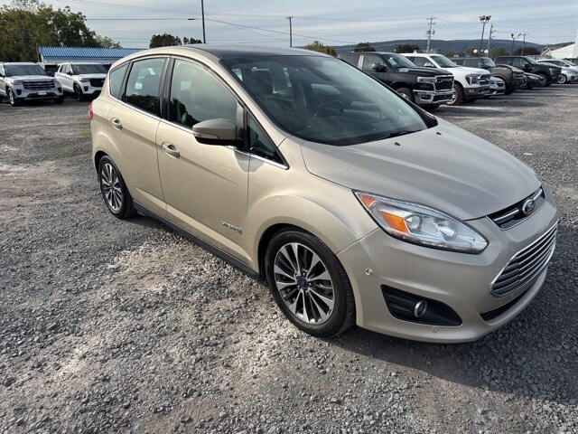 2017 Ford C-Max Hybrid Titanium photo 4