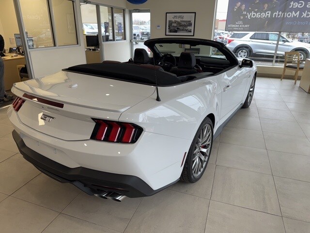 2024 Ford Mustang GT Premium Convertible photo 3
