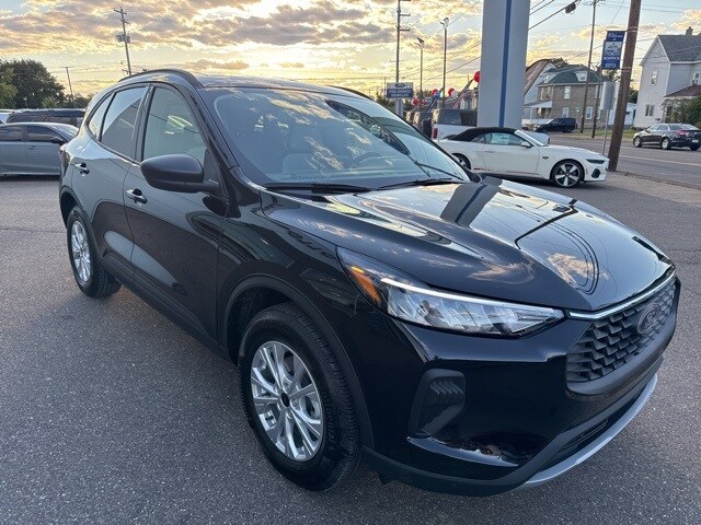 2026 Ford Escape Active photo 4