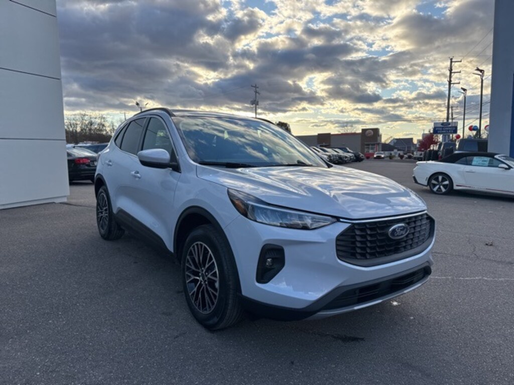 New 2026 Ford Escape Plug-In Hybrid Base SUV
