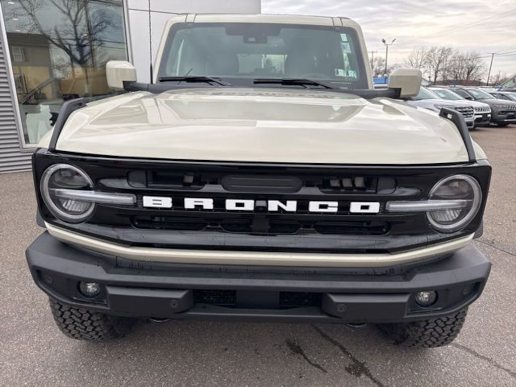 New 2026 Ford Bronco Outer Banks SUV