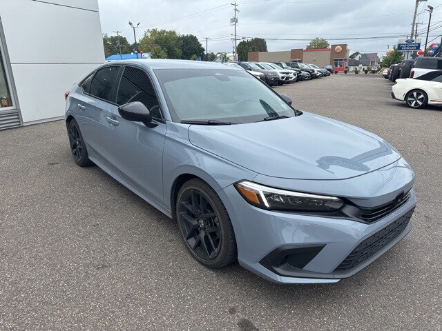 2022 Honda Civic Sport photo 2