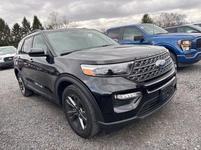 2022 Ford Explorer XLT photo 2