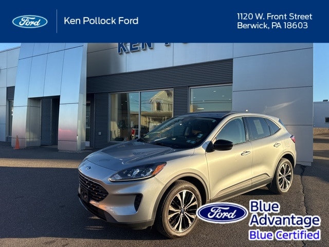 2022 Ford Escape SE's photo