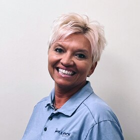 Staff member Teri Baren from ID_34902dadf875