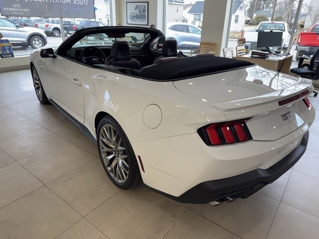 2024 Ford Mustang GT Premium Convertible photo 2