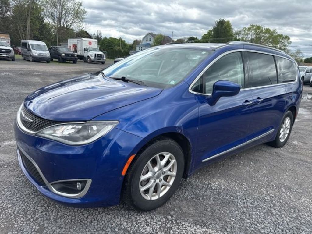 Certified 2020 Chrysler Pacifica Touring L Minivan/Van